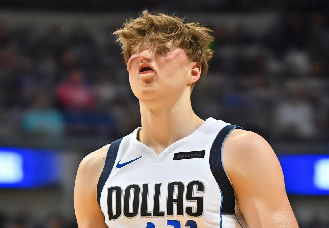 2021年NBA总决赛雄鹿与湖人对决的精彩瞬间与战术分析